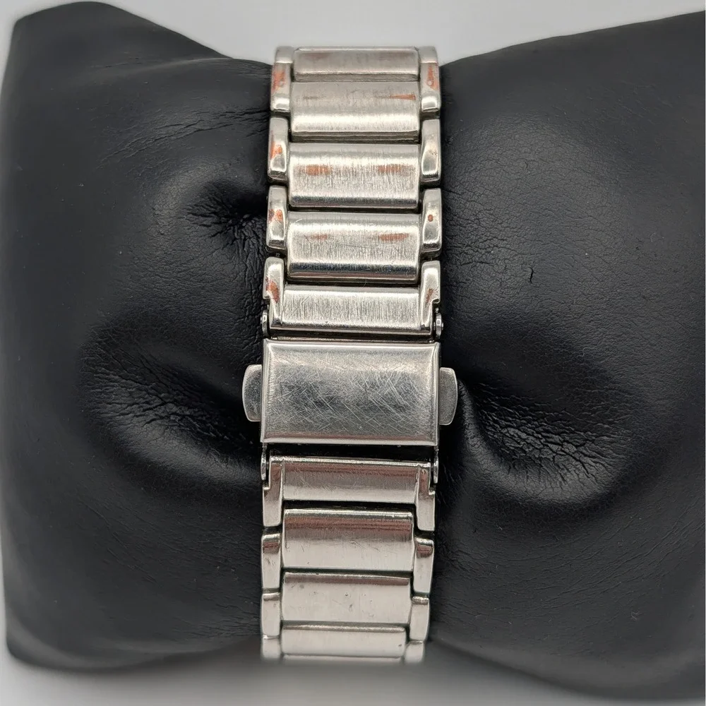 Disney Minnie Mouse Watch Sunburst Silver‎ Tone Bracelet Date Quartz MN2006